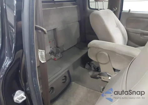 2003 Toyota Tacoma z USA, uszkodzony, nr VIN 5TEWM72N73Z304530